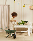 Ensemble table et canapé de jardin blanc