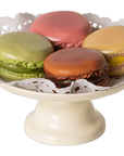 Macarons et chocolat chaud
