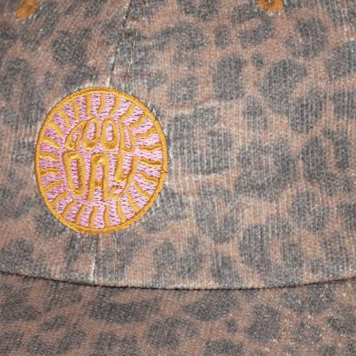 Corduroy Leopard Cap rubber