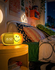 Réveil veilleuse jaune pour enfant Dreamy Clock Smiley World MOB, vue 2