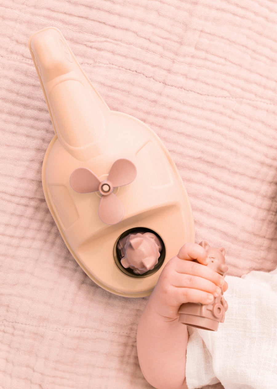 L'Hélicoptère Bateau - Peach