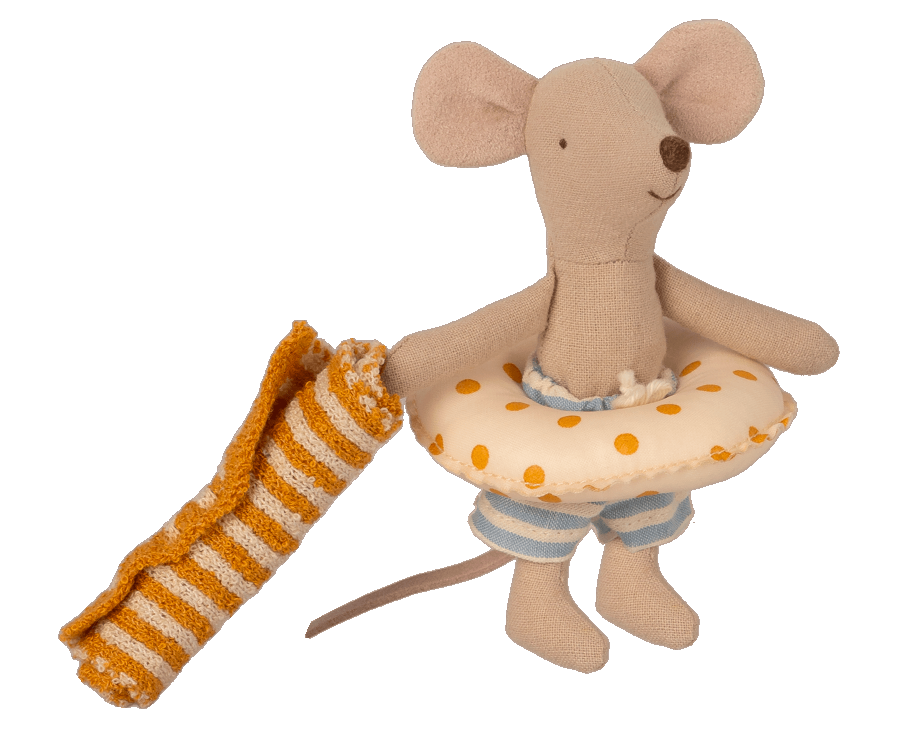 Beach mice Little brother in Cabin de Plage