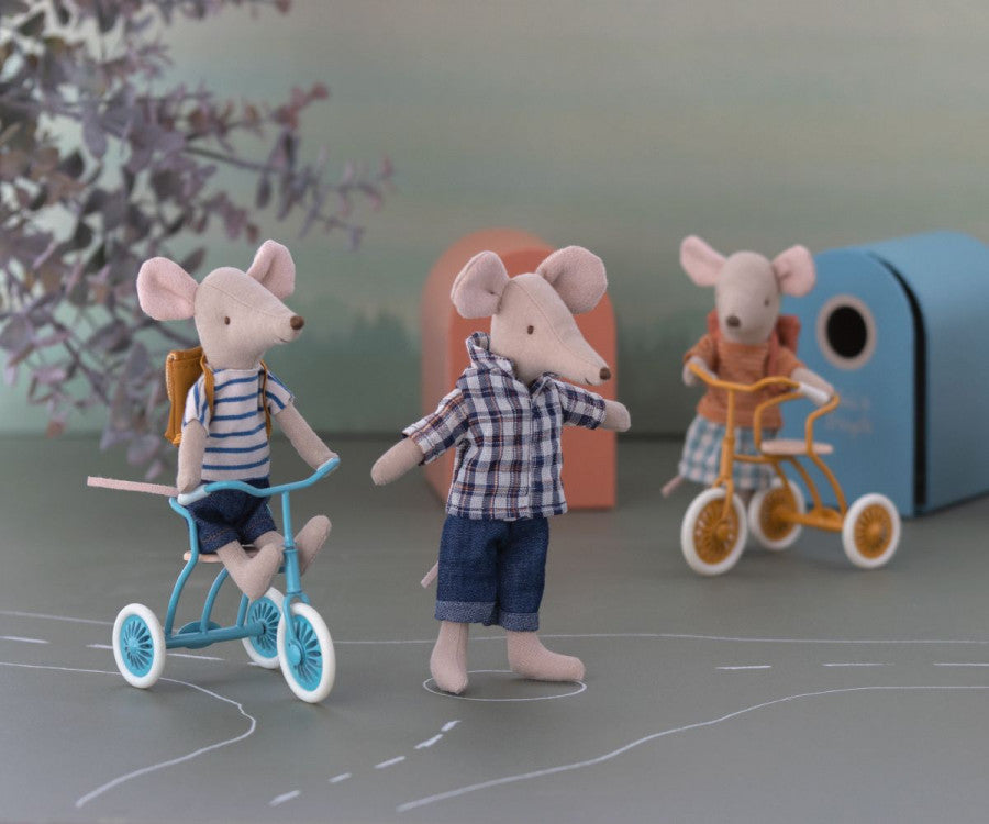 Clothes for mouse, Dad mouse
