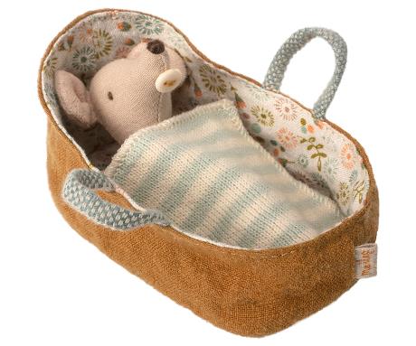 Baby mouse in carrycot