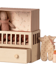Baby room w. Micro bunny